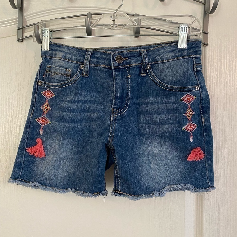 Vigoss‎ girls 16 Malibu Embroidered Jean shorts